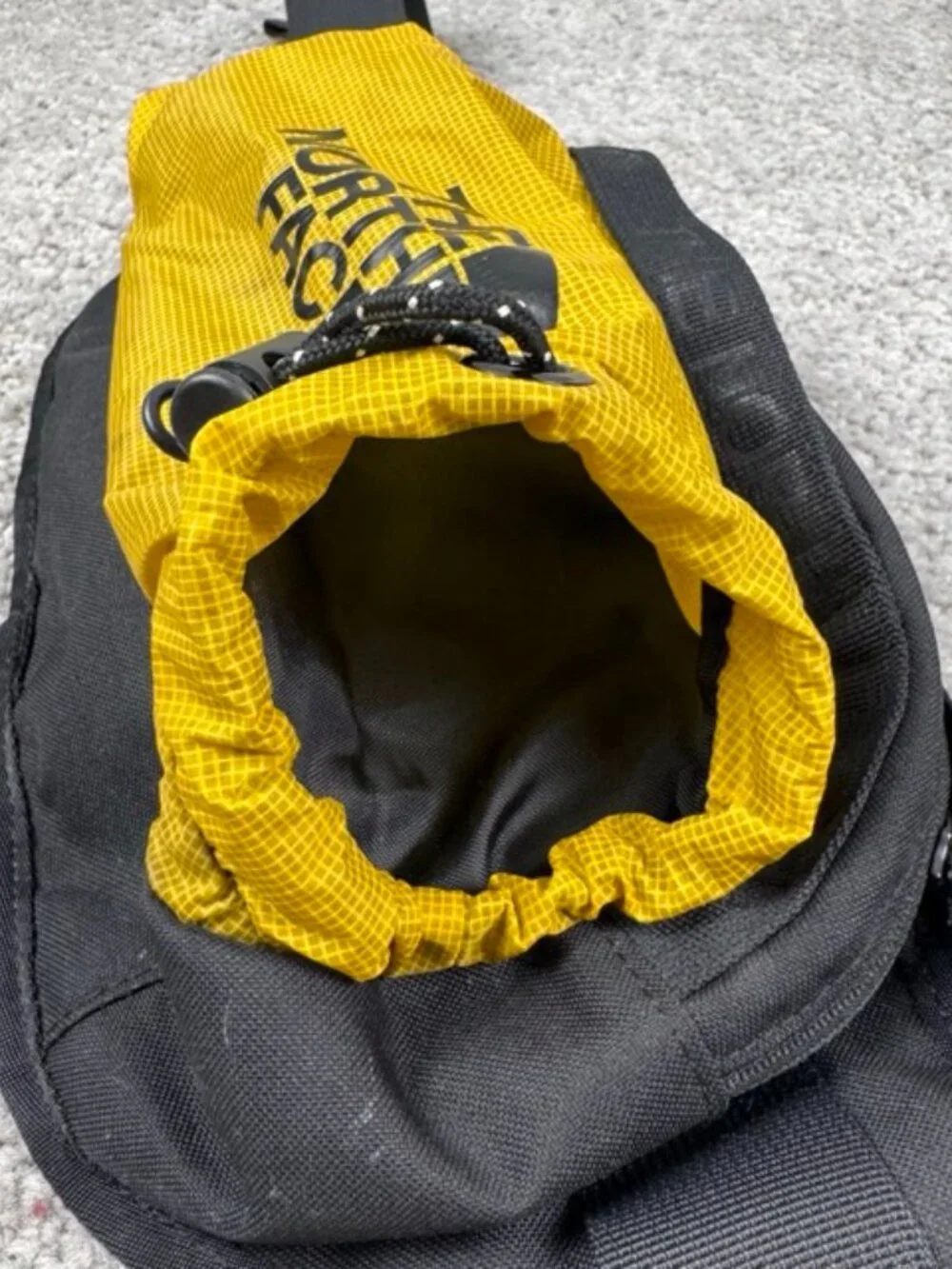 The North Face Bozer Hip Pack III Large Mineral Gold/TNF Black Fanny Waist Pack